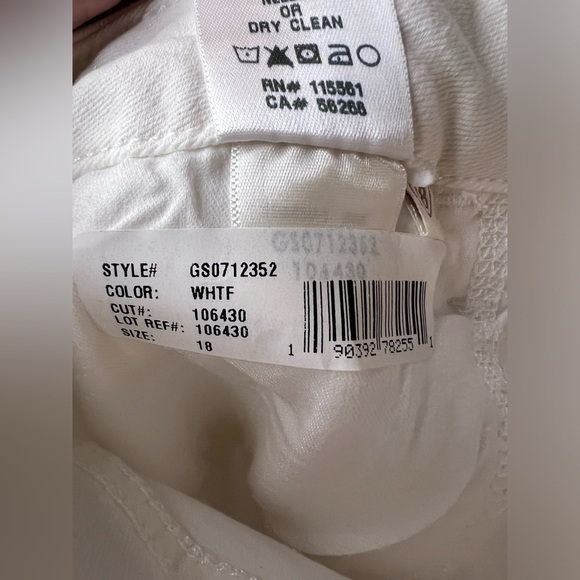 Jen7 by 7 for All Mankind Slim Bootcut Jeans White Size 18 NWT - Picture 9 of 11